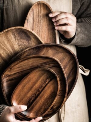 Assiettes Rondes en Bois Massif